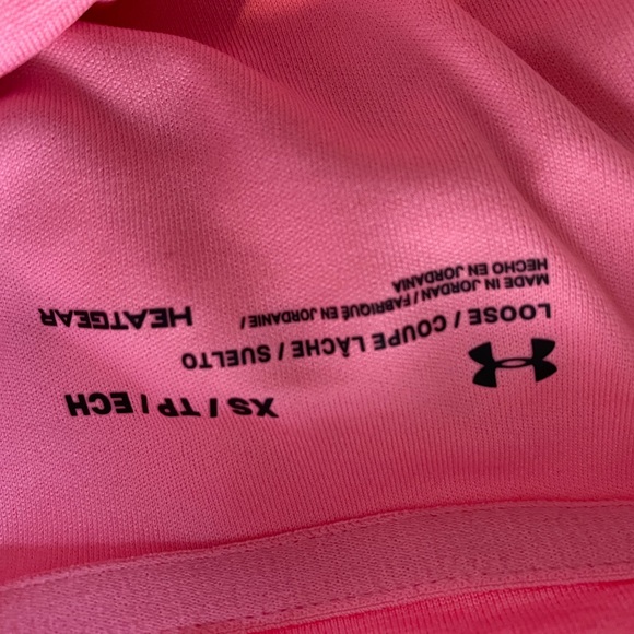 Under Armour top - Picture 2 of 5